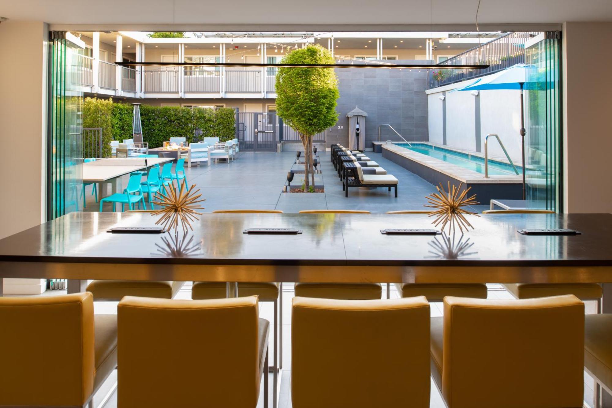Hotel Lucent Menlo Park Ngoại thất bức ảnh